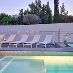 Blu - Indoor Heated Pool, Sauna & Games