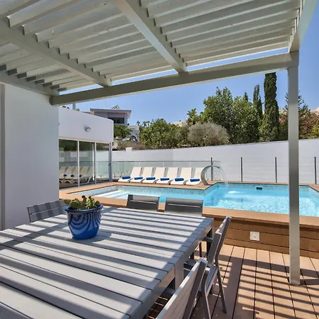 Blu - Family With Indoor Heated Pool, Sauna And Games *