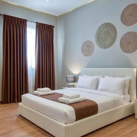Blu - Indoor Heated Pool, Sauna & Games וילה