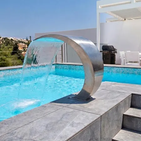 Blu - Indoor Heated Pool, Sauna & Games *