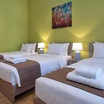 Blu - Indoor Heated Pool, Sauna & Games