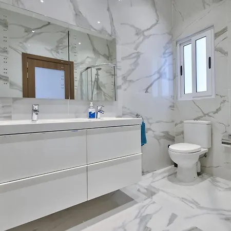 Blu - Family With Indoor Heated Pool, Sauna And Games