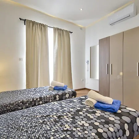 Вилла Blu - Family With Indoor Heated Pool, Sauna And Games Меллиеха
