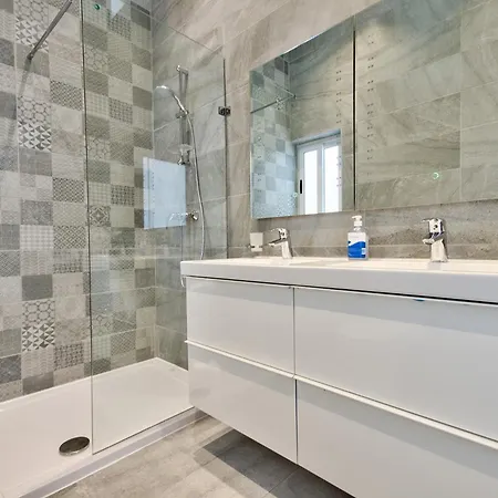 Blu - Family With Indoor Heated Pool, Sauna And Games * Mellieħa