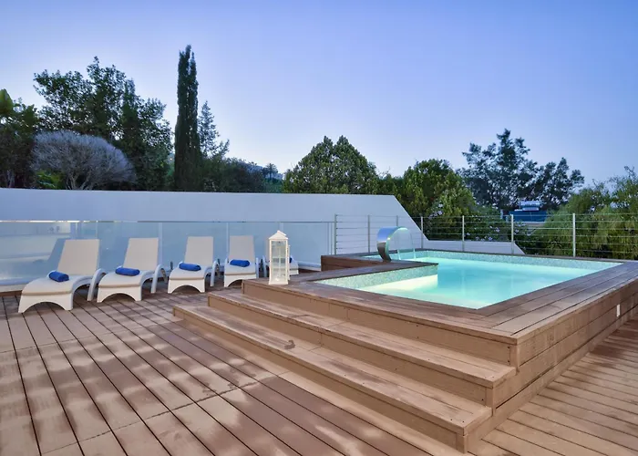 Blu - Family With Indoor Heated Pool, Sauna And Games Mellieha