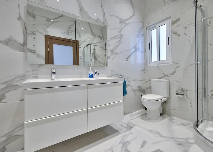 Blu - Family With Indoor Heated Pool, Sauna And Games